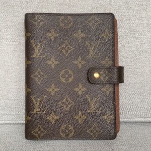 Louis Vuitton Medium Agenda Ring Cover Monogram  AUTHENTIC